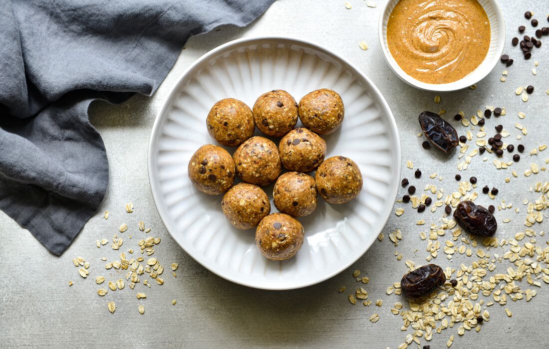 GLUTEN-FREE COOKIE DOUGH ENERGY BALLS-1