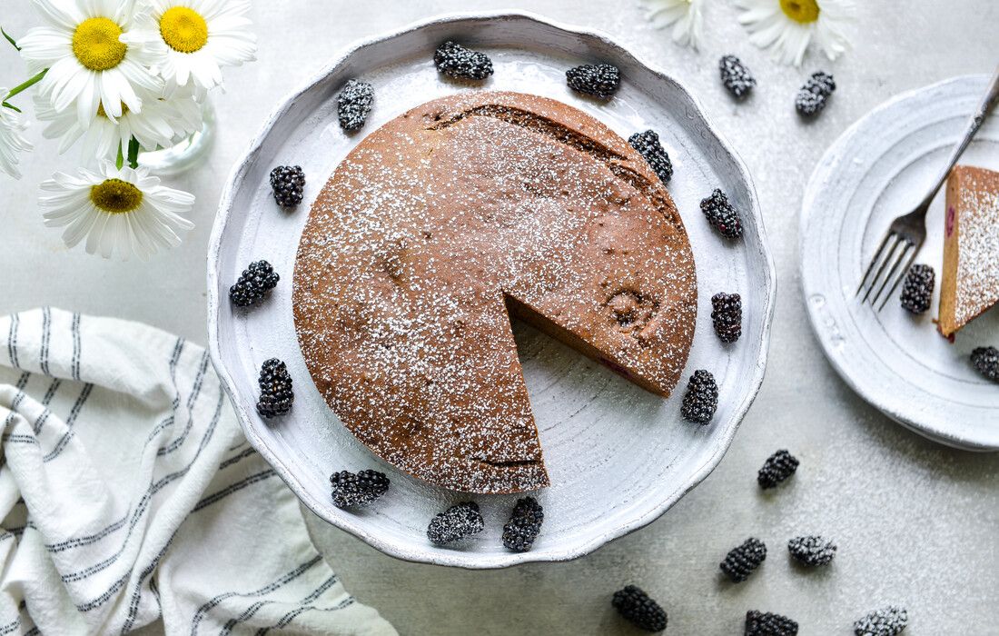 VEGAN BLACKBERRY BUCKWHEAT CAKE-2