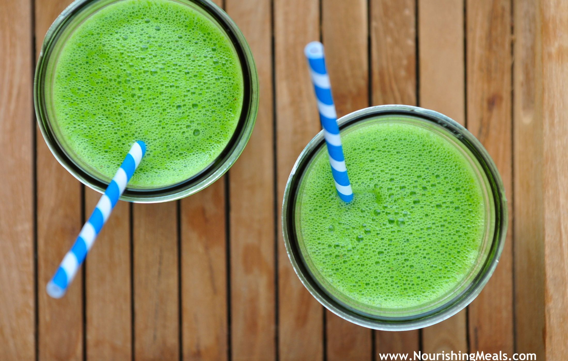 Creamy Almond Kale Smoothie