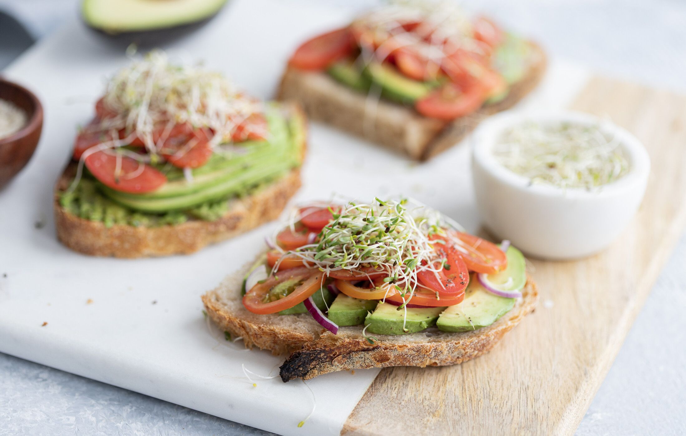 Avocado Toast with Tomatoes-2