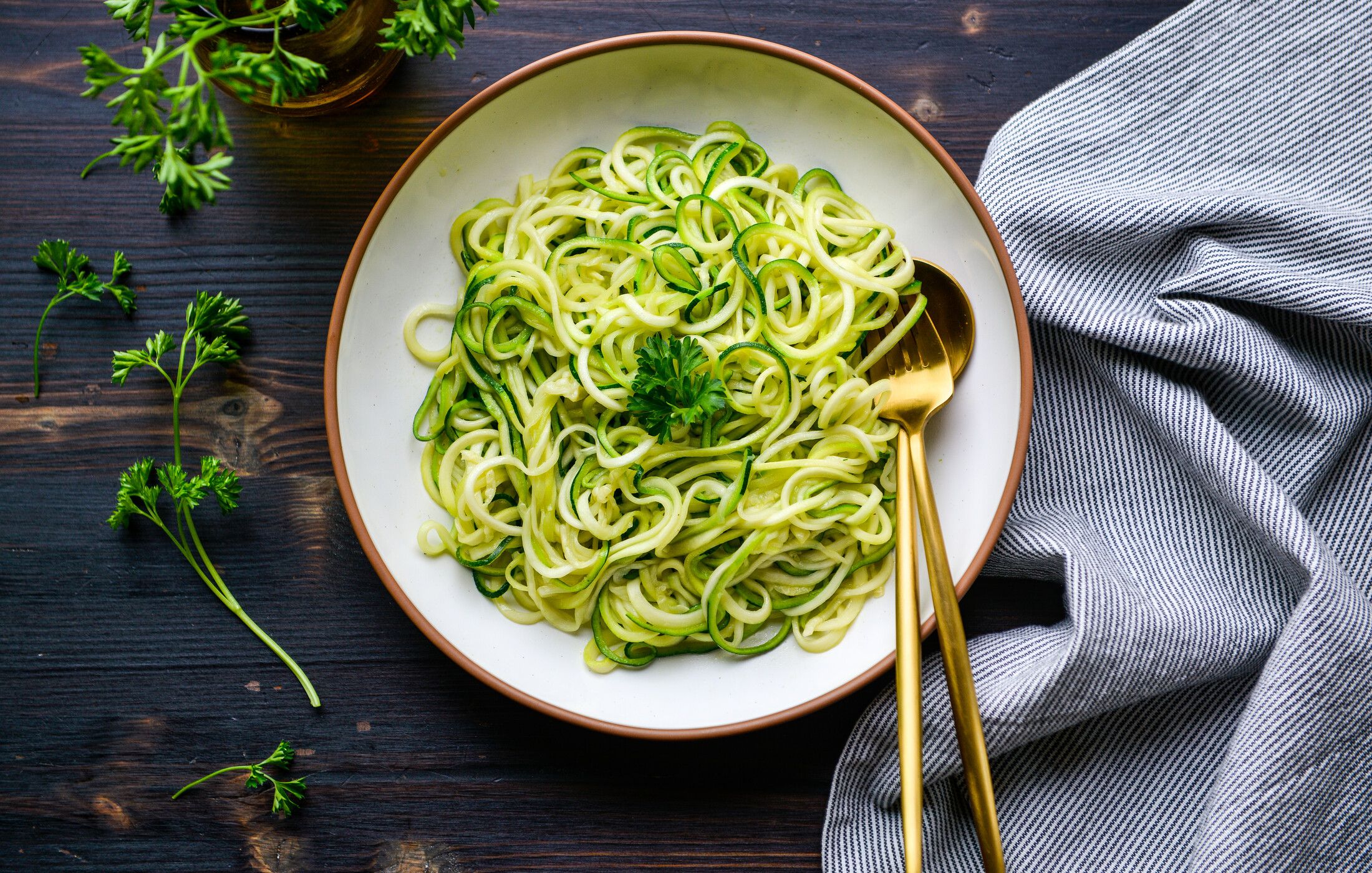 BASIC ZUCCHINI NOODLES-2