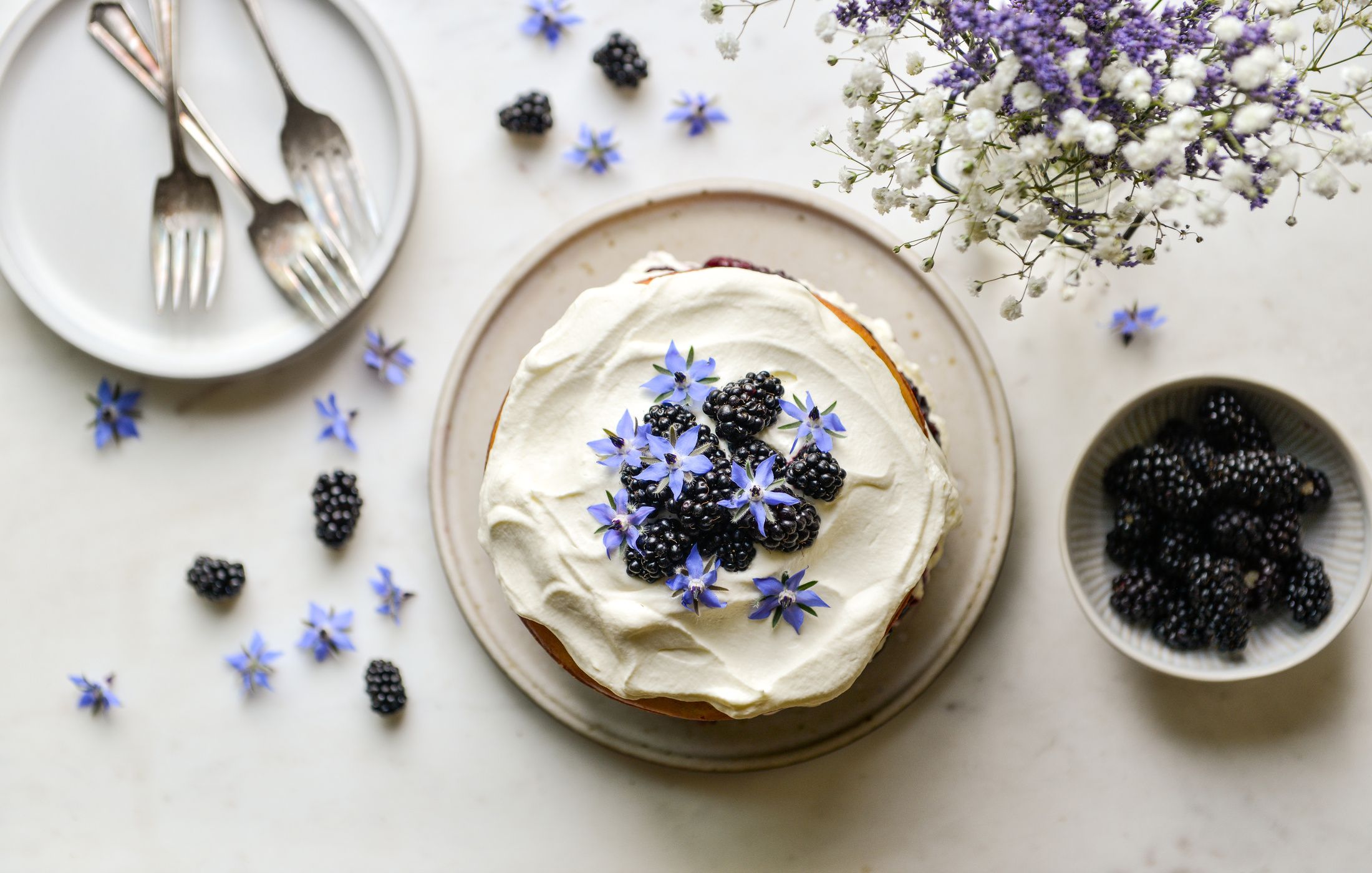 BLACKBERRY-VANILLA-GLUTEN-FREE-CAKE-1