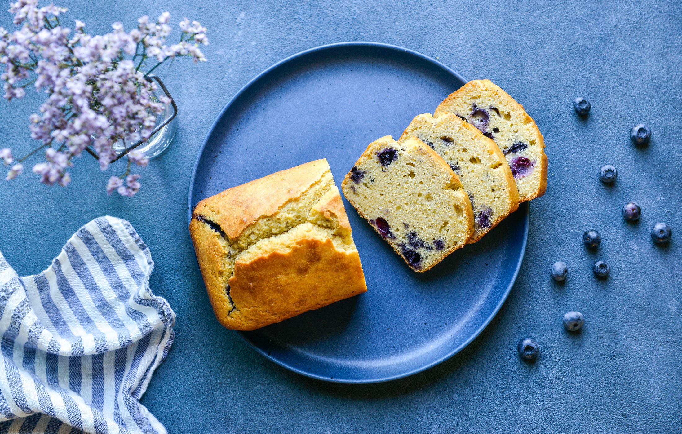 BLUEBERRY SOUR CREAM BREAD-1