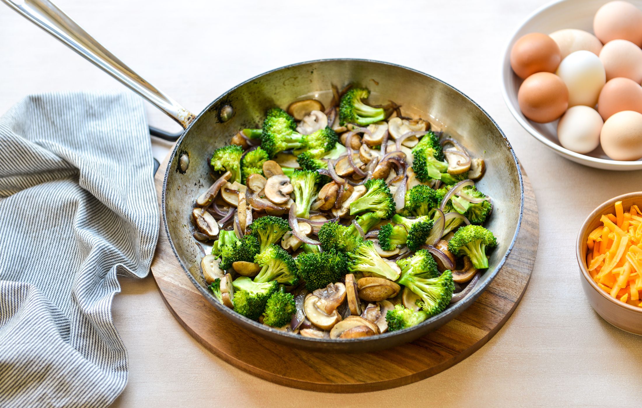 BROCCOLI-MUSHROOM-CHEDDAR OVEN OMELETTE-1