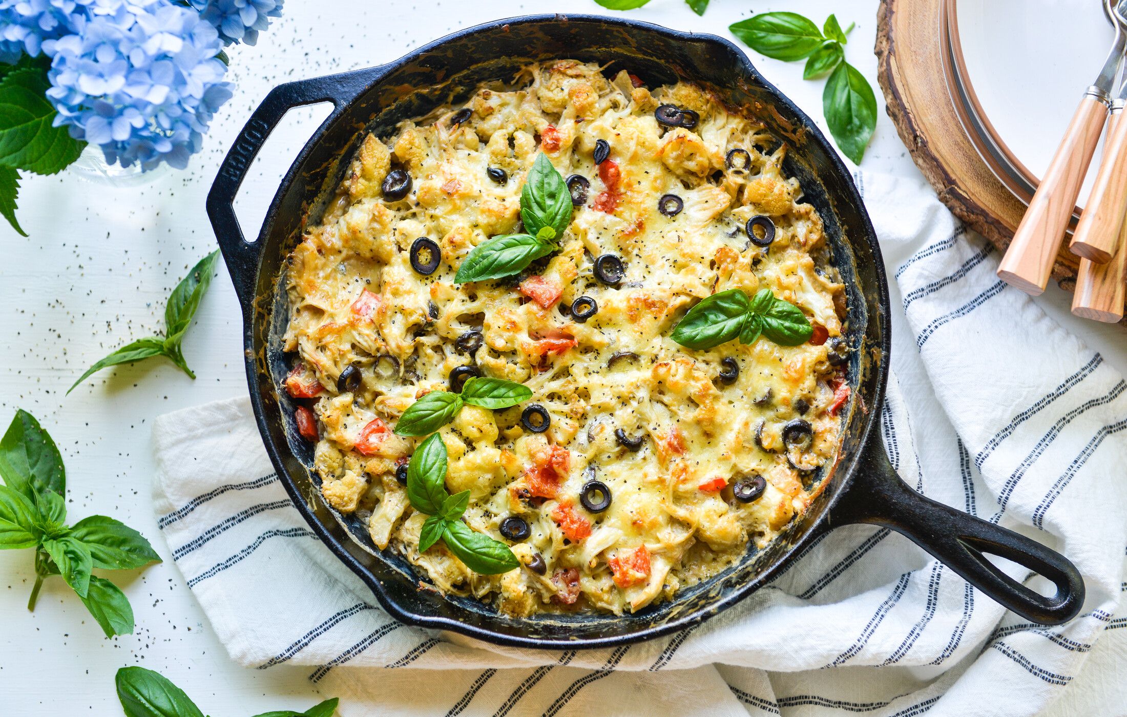 CREAMY KETO CAULIFLOWER CHICKEN SKILLET CASSEROLE-1