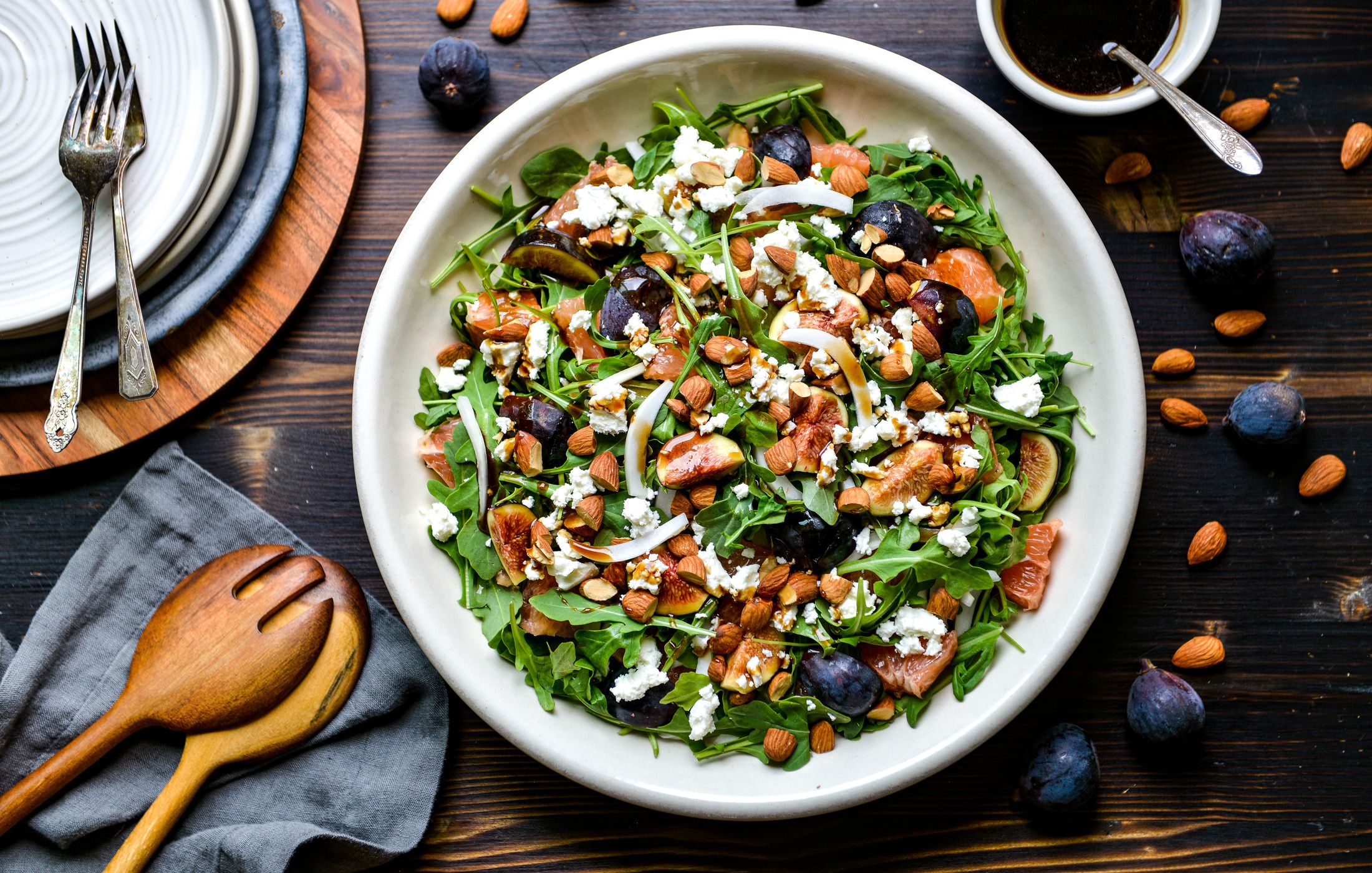 FIG-GRAPEFRUIT-GOAT CHEESE-ARUGULA-BALSAMIC SALAD-1