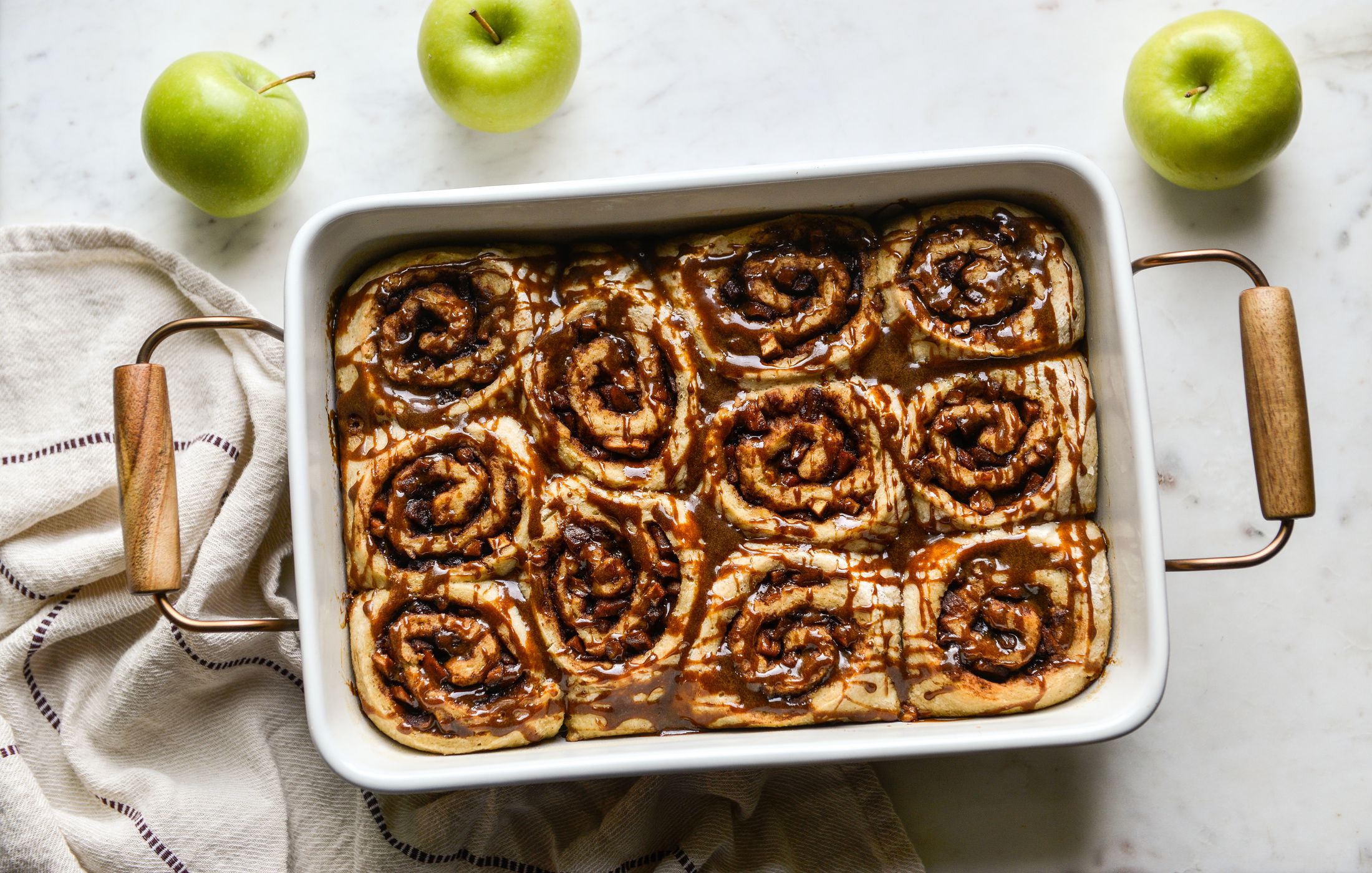 GLUTEN-FREE EGG-FREE APPLE CINNAMON ROLLS-1