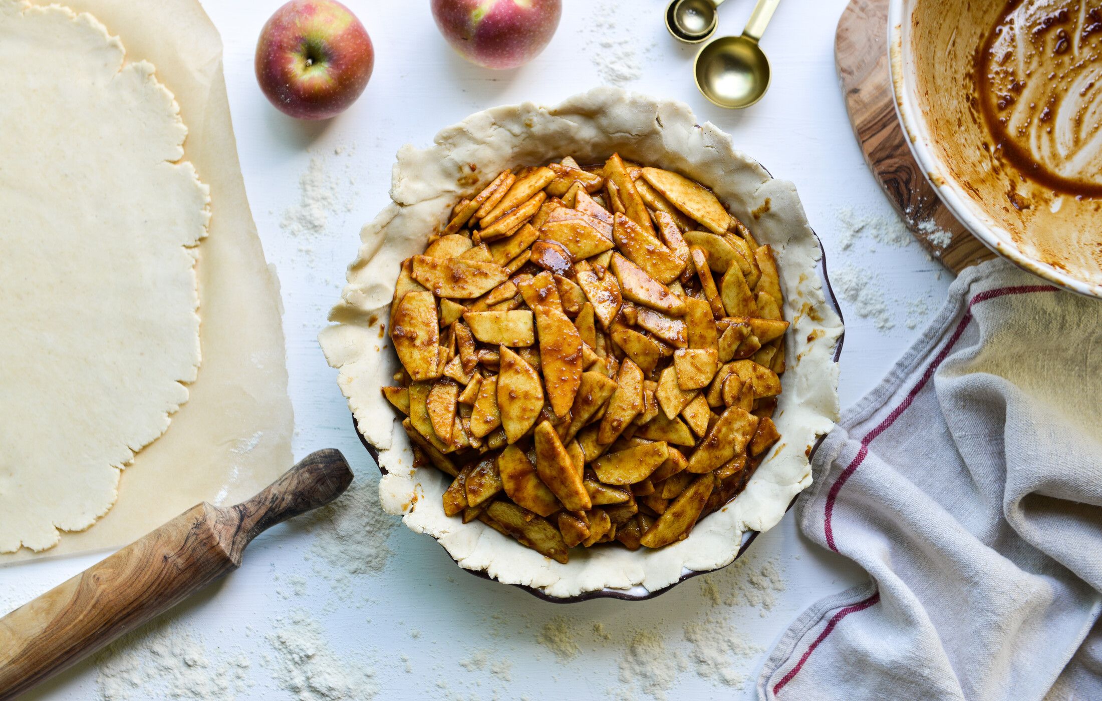 GLUTEN-FREE VEGAN DEEP DISH APPLE PIE-2