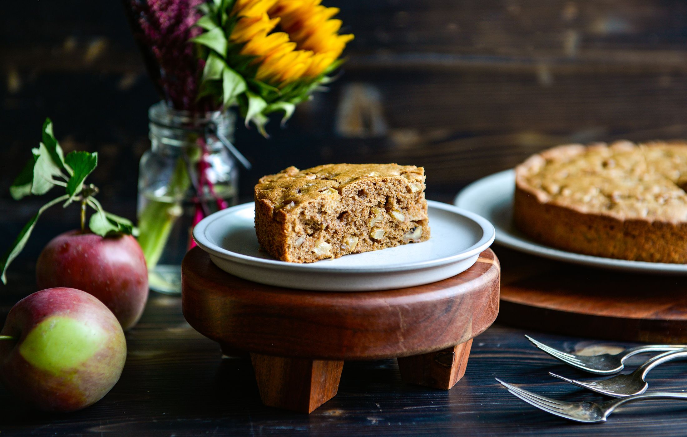 GRAIN-FREE DAIRY-FREE APPLE-WALNUT CAKE-1