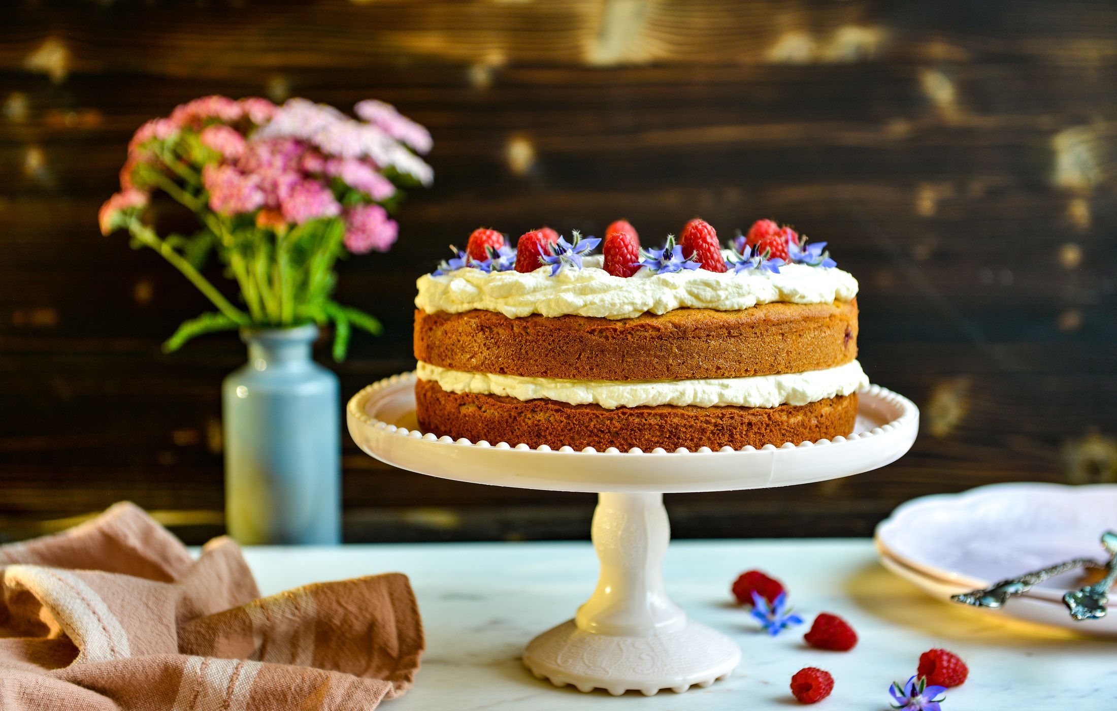 GRAIN-FREE VANILLA RASPBERRY CAKE-2