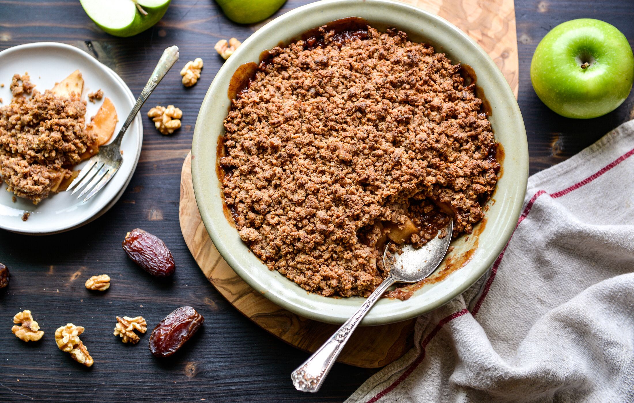 GRAIN-FREE VEGAN APPLE WALNUT CRISP-3