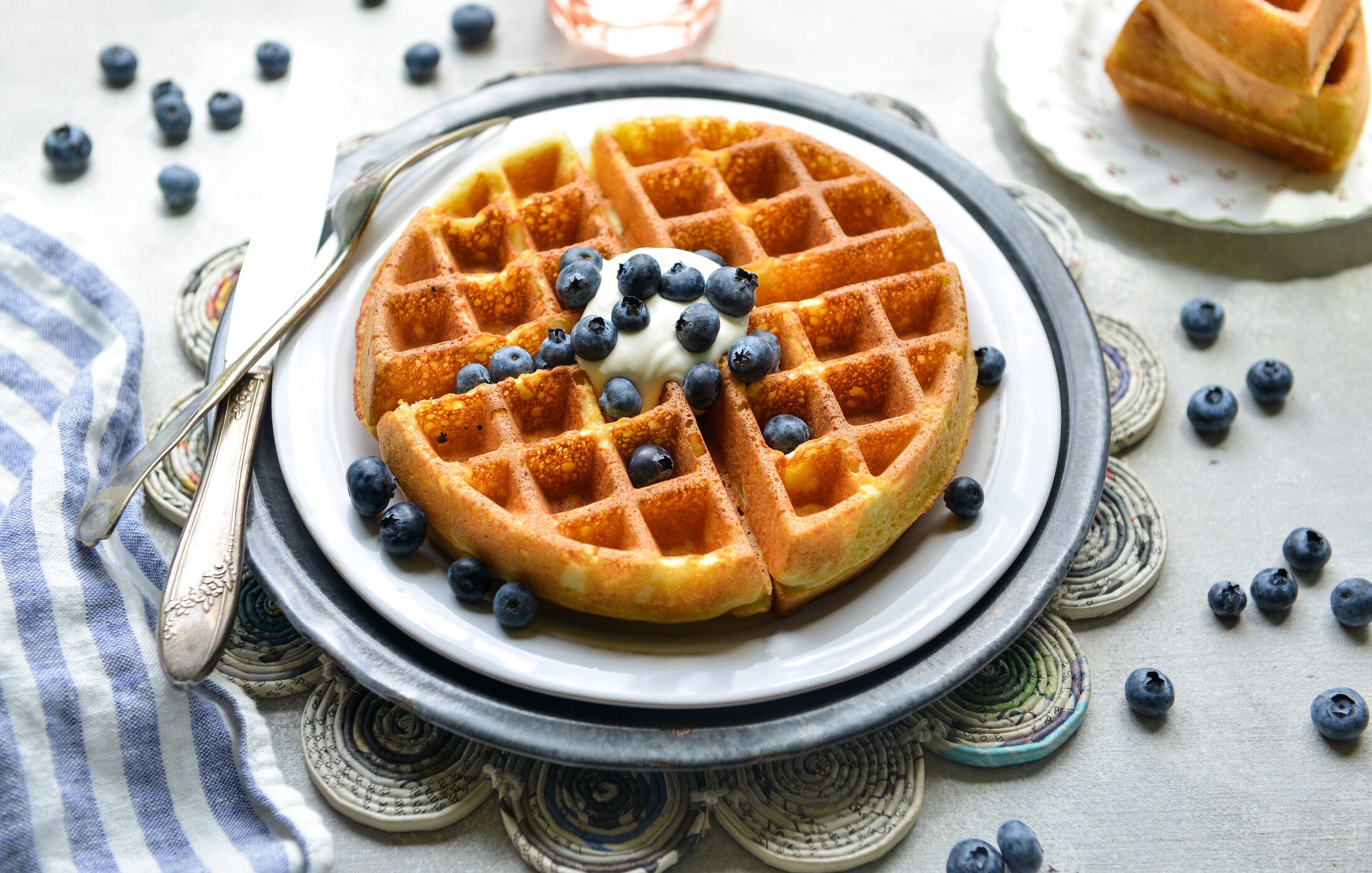 KETO ALMOND FLOUR WAFFLES-3