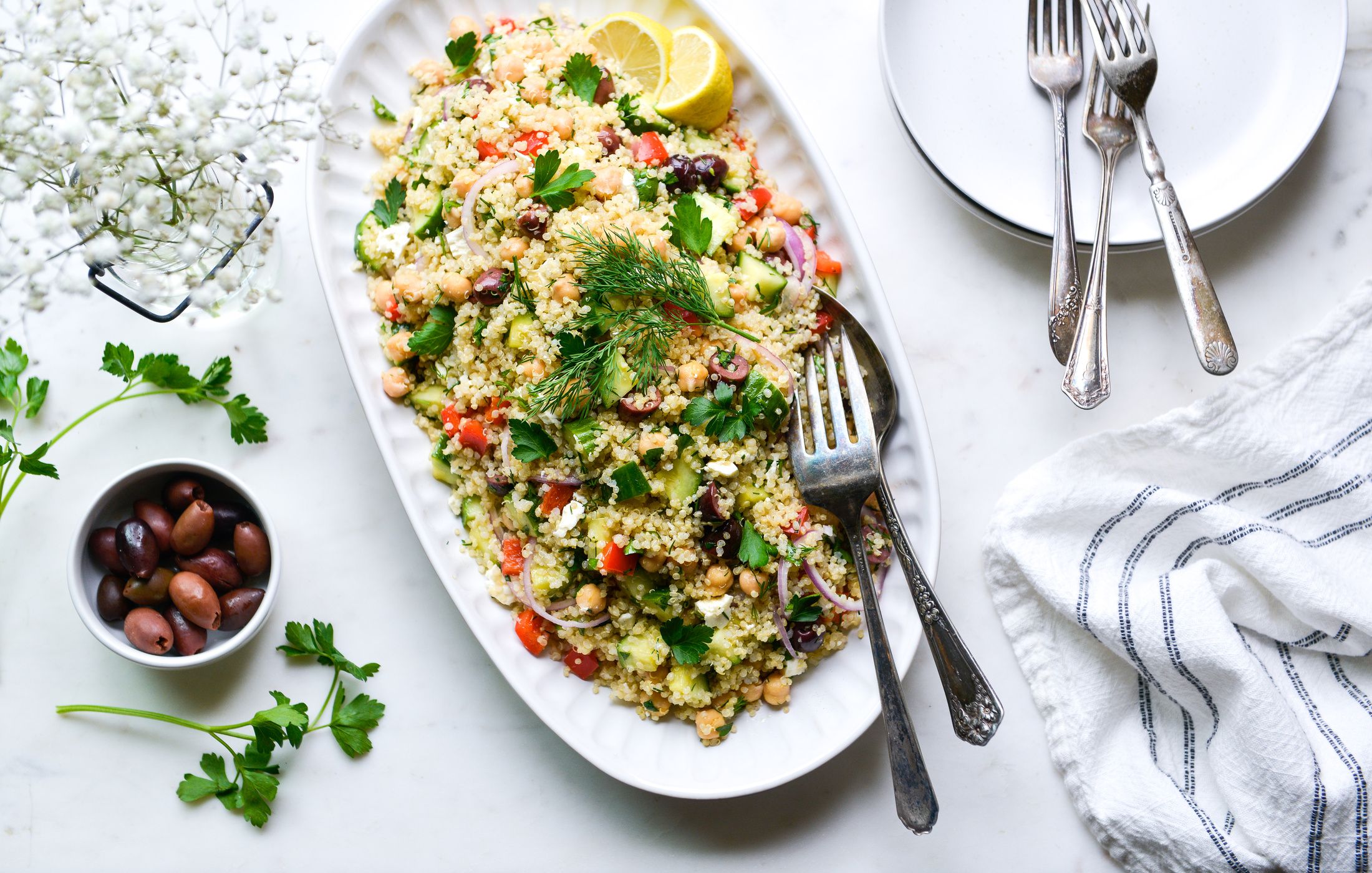 MEDITERRANEAN QUINOA AND CHICKPEA SALAD GLUTEN-FREE VEGAN-1