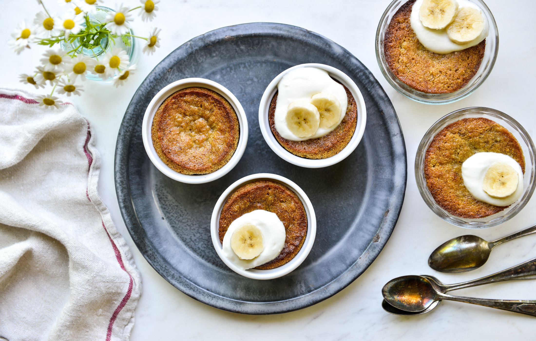 MINI BANANA ALMOND CAKES-1