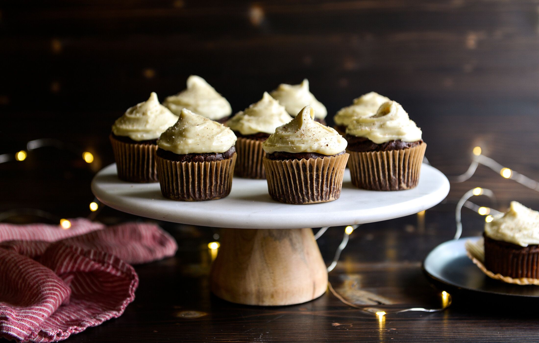 MOLASSES SPICE CUPCAKES-1