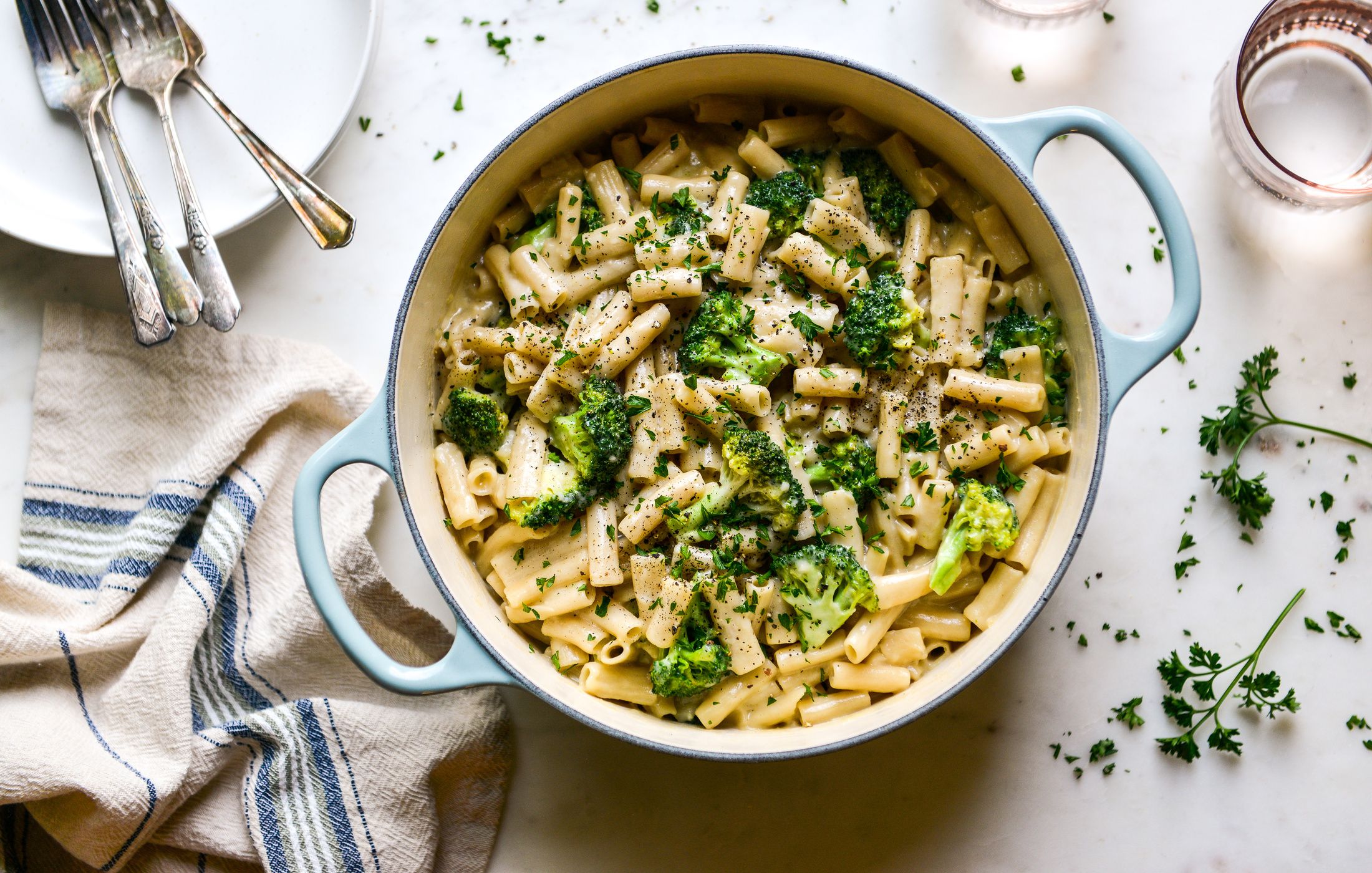 ONE-POT CHEESY NOODLES AND BROCCOLI GLUTEN-FREE-1