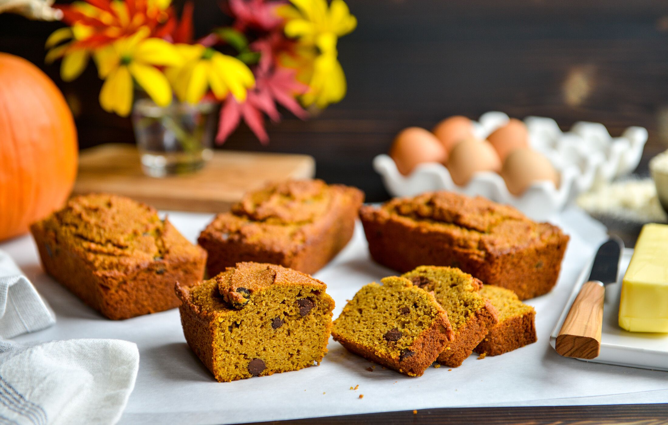 PALEO PUMPKIN CHOCOLATE CHIP BREAD-1