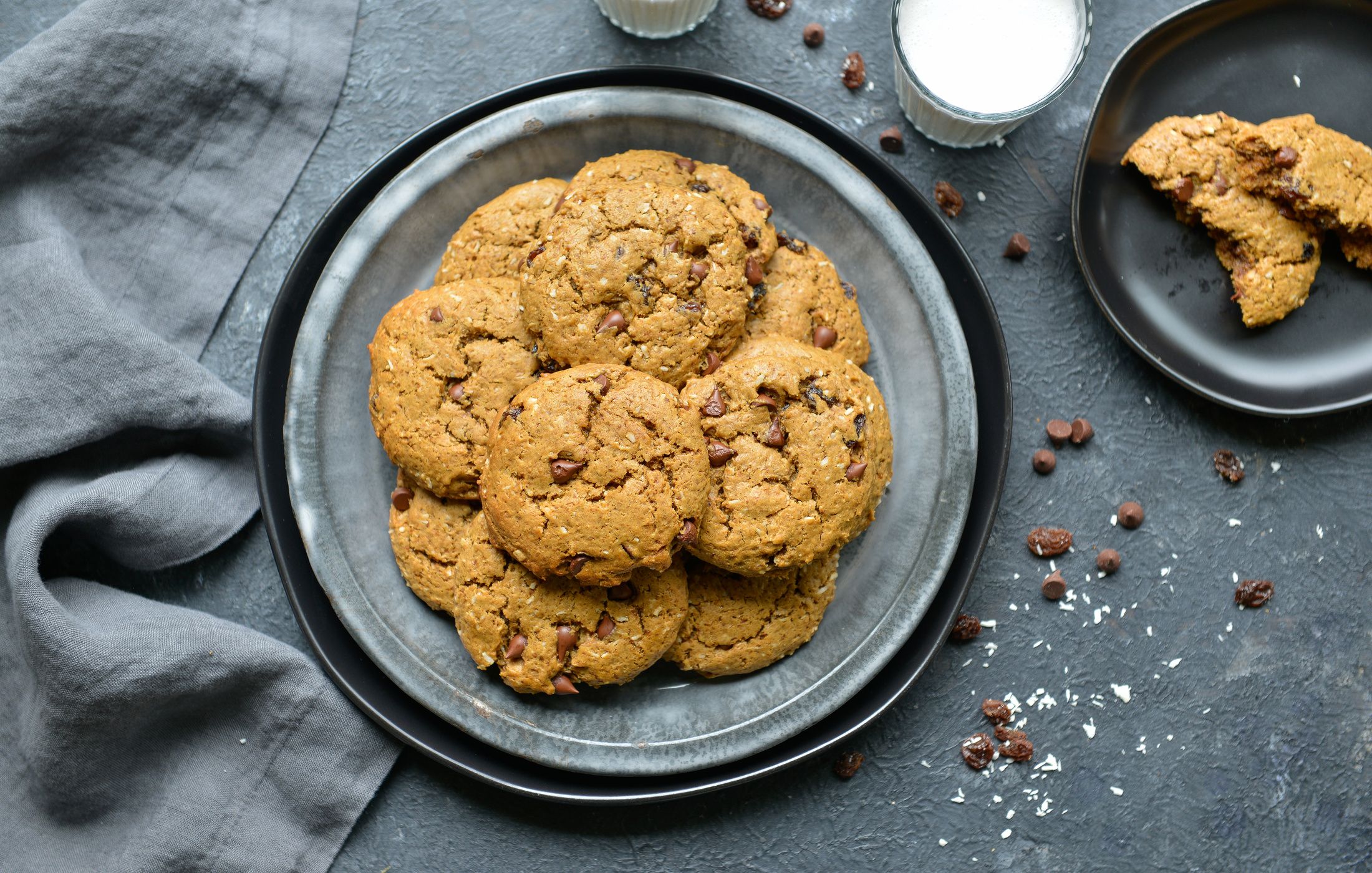 PEANUT BUTTER MONSTER COOKIES-4