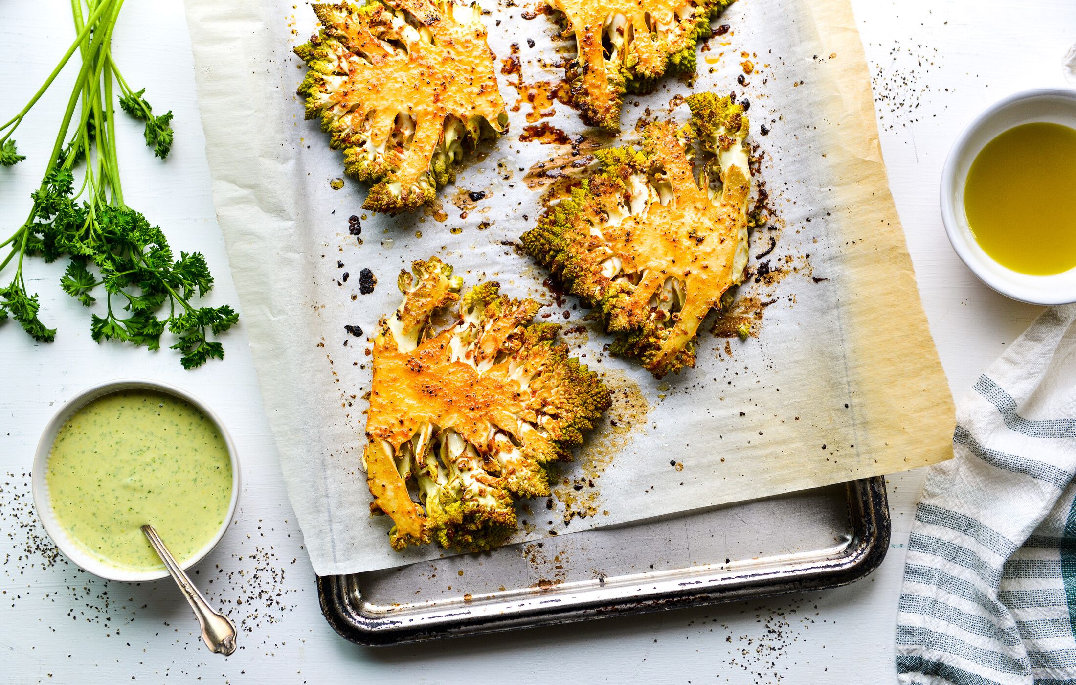 ROASTED ROMANESCO STEAKS-PARSLEY-TAHINI SAUCE-3