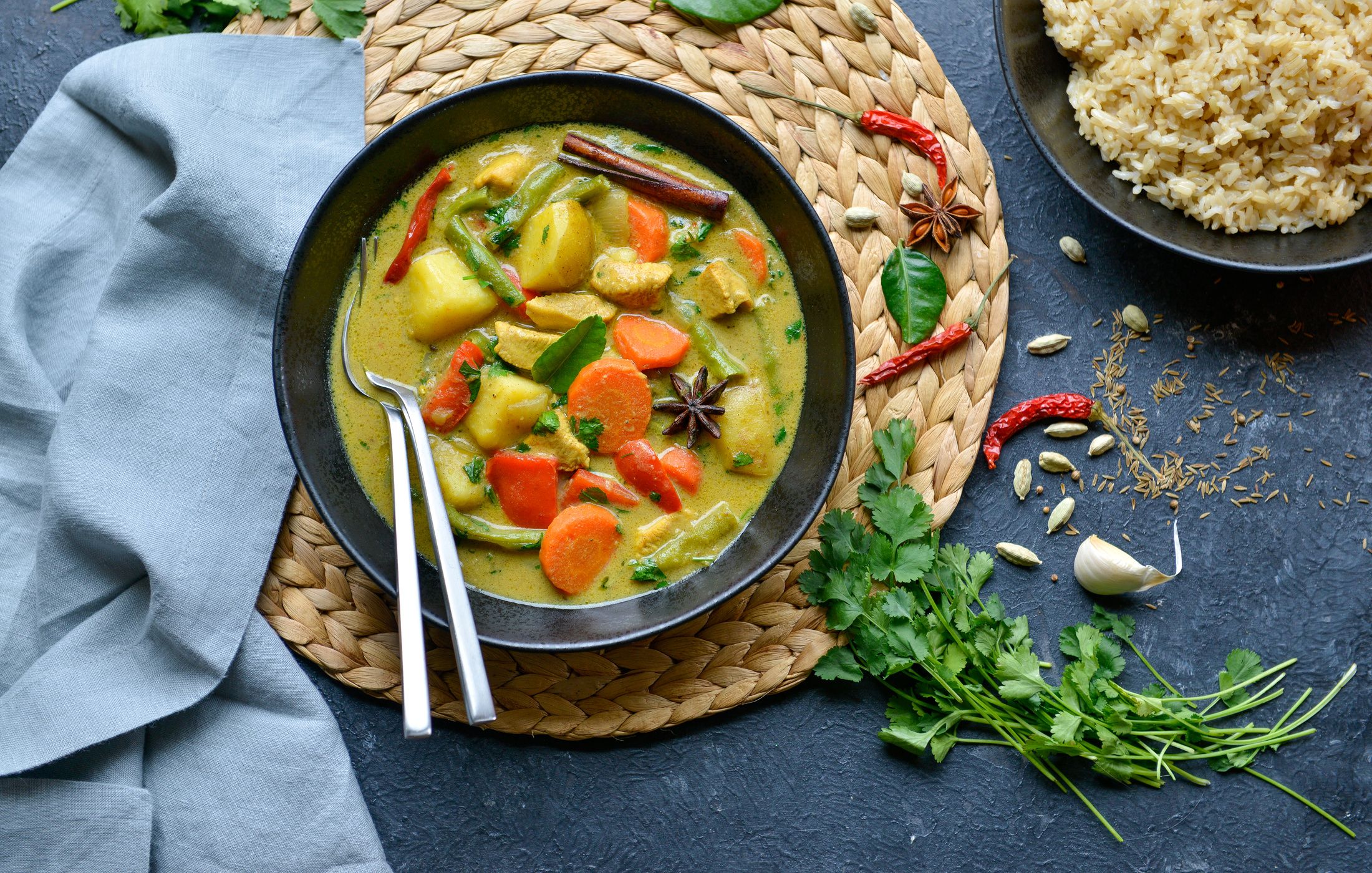 THAI MASSAMAN CHICKEN & VEGETABLE CURRY-3