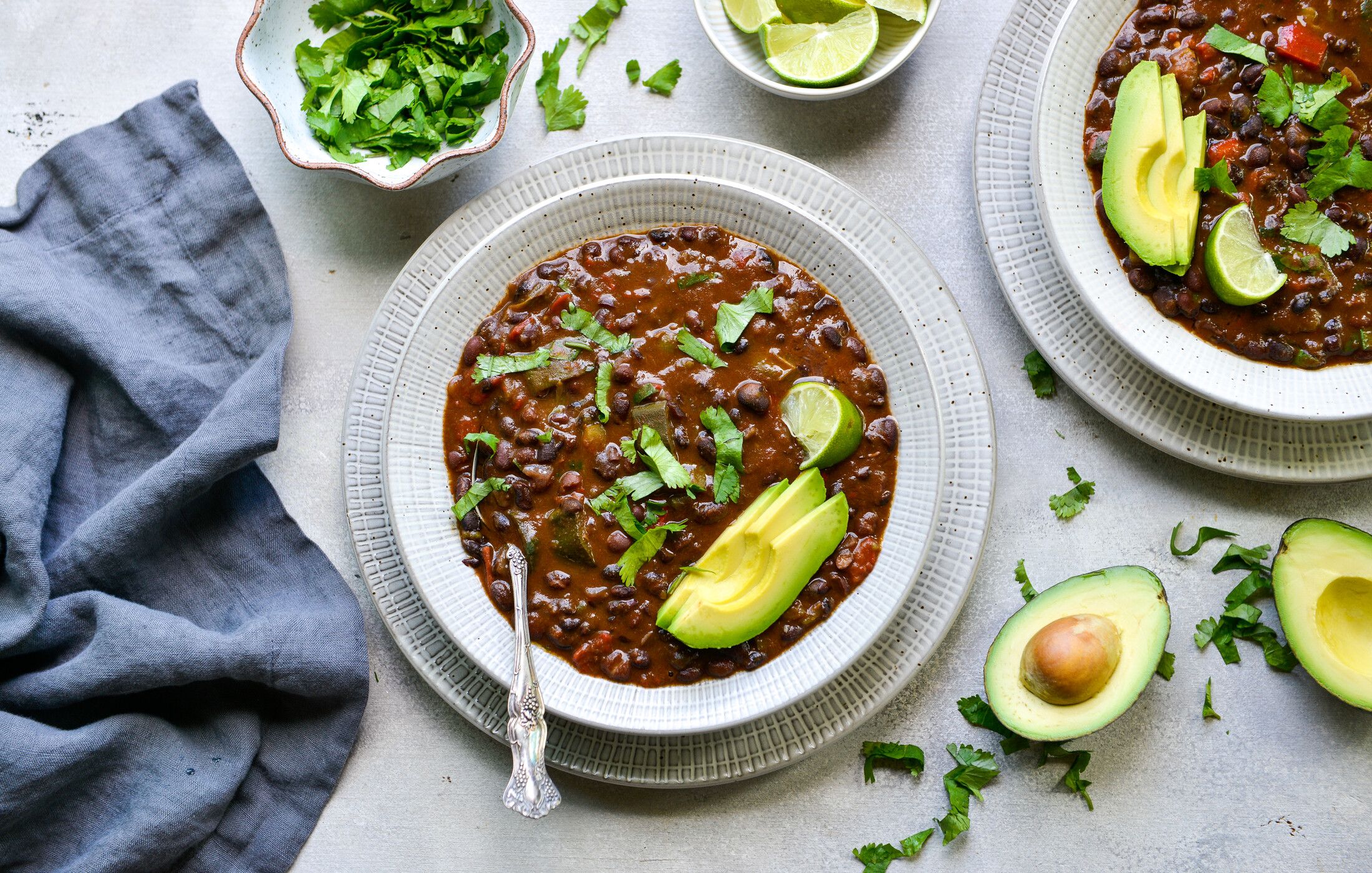 TOMATO-FREE BLACK BEAN CHILI VEGAN INSTANT POT-2