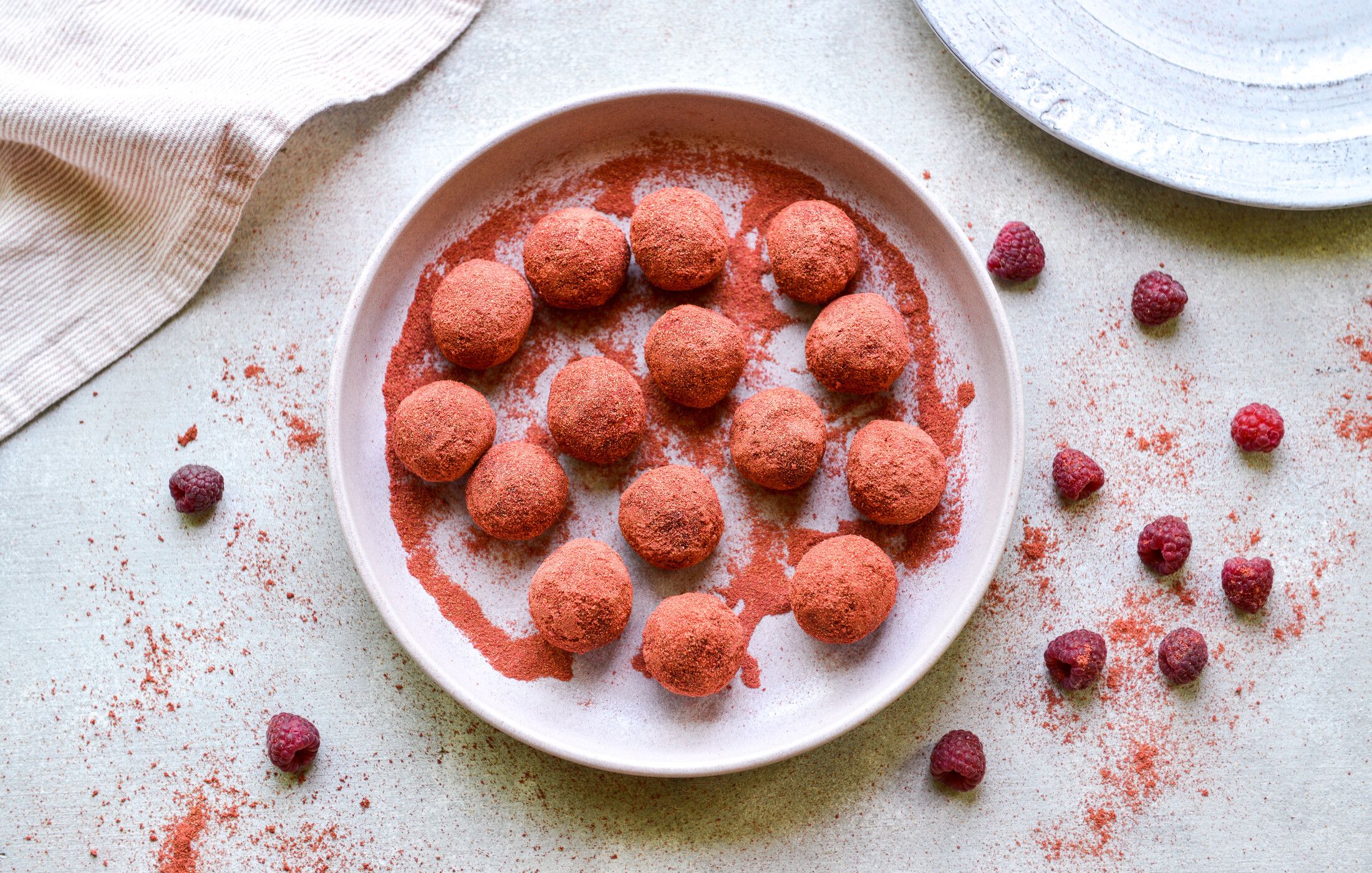 RASPBERRY CREAM CHEESE FAT BOMBS-1