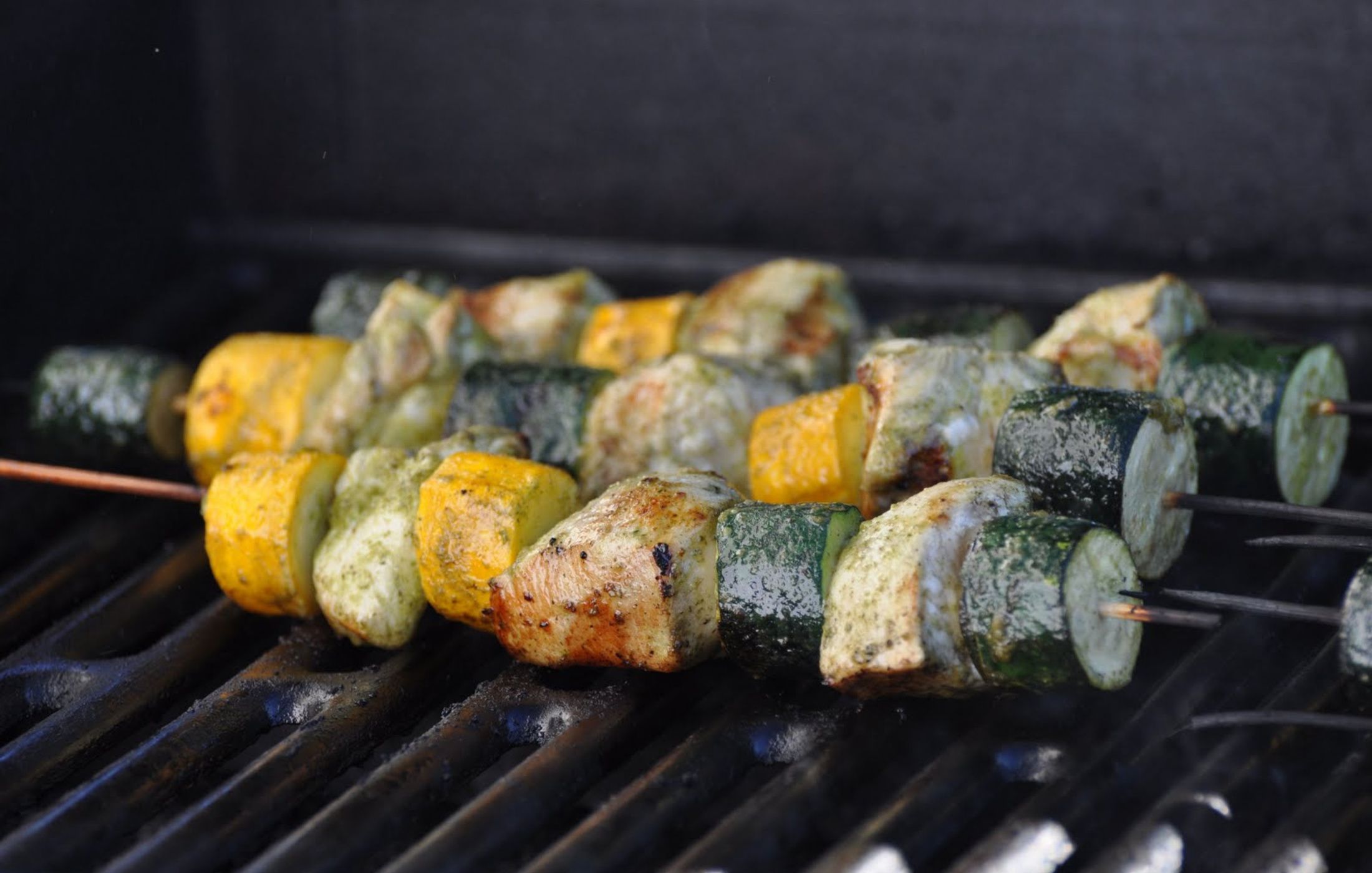 Minty Chicken-Zucchini Kebobs