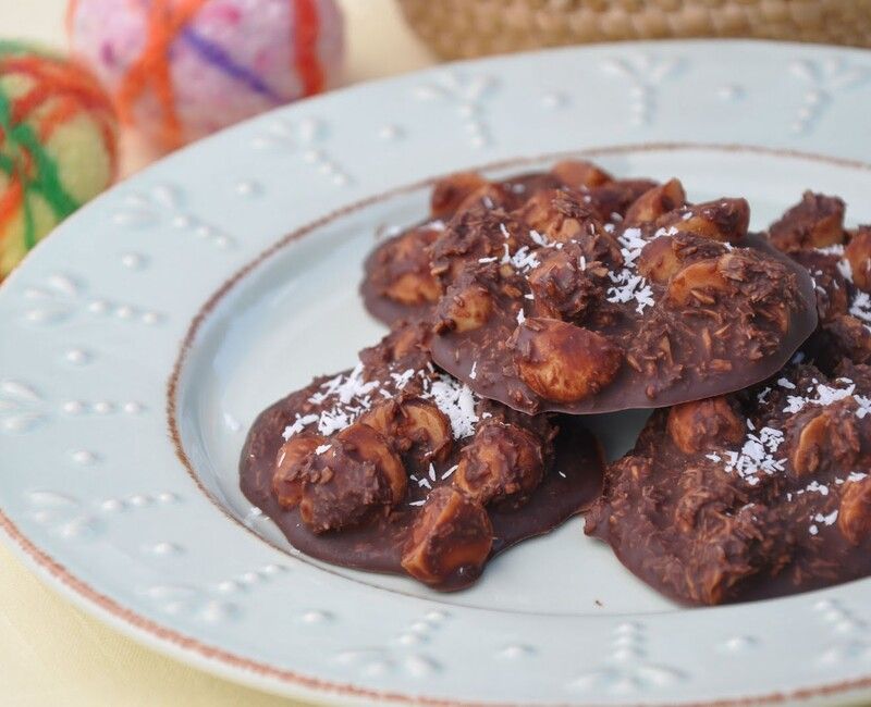 Chocolate-Macadamia Nut Clusters Sugar-Free