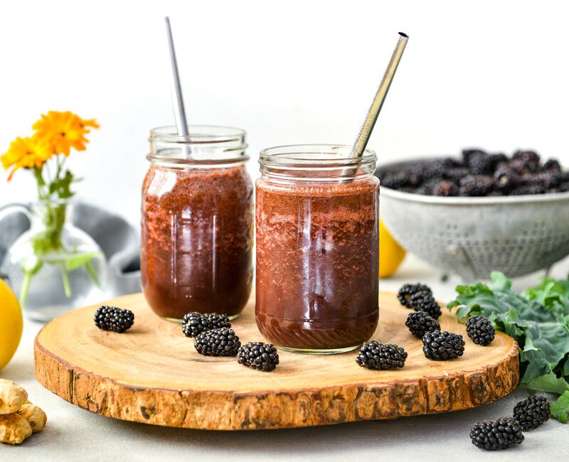 BLACKBERRY KALE PROTEIN SMOOTHIE