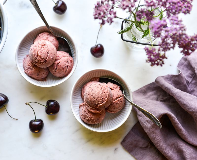 CHERRY-BANANA ICE CREAM DAIRY-FREE SUGAR-FREE-1