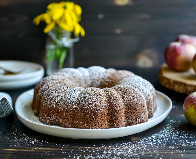 GLUTEN-FREE APPLESAUCE SPICE CAKE-1