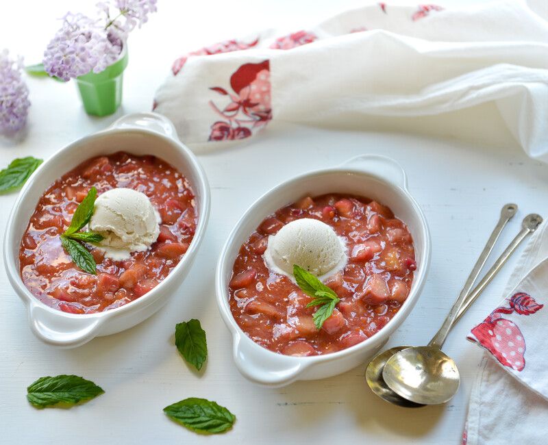 SPRING RHUBARB GINGER COMPOTE-1