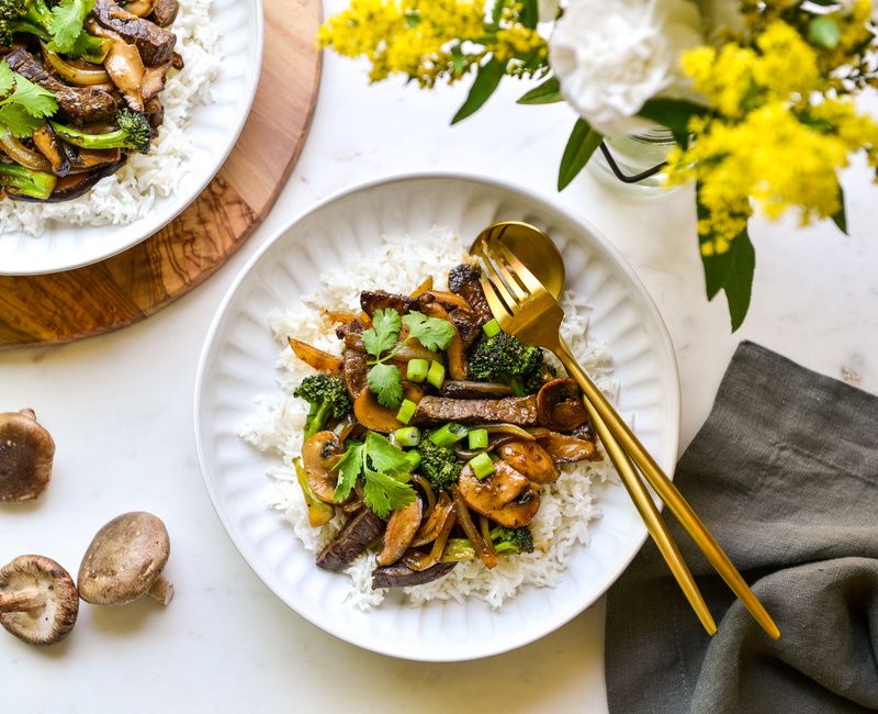 STEAK AND MUSHROOM STIR-FRY-1