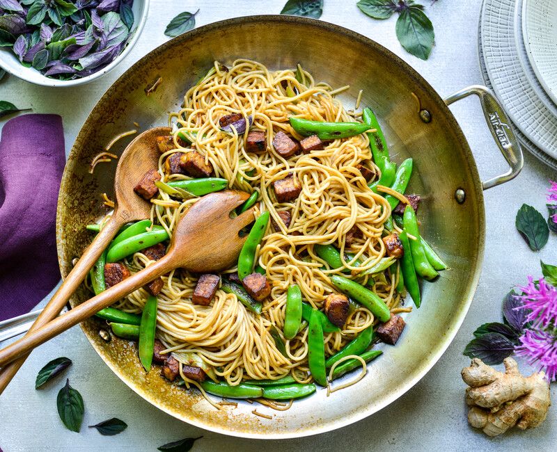 STIR FRIED NOODLES TEMPEH SNAP PEAS BASIL-2