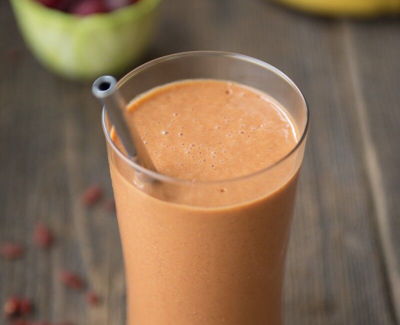 Strawberry Banana Goji Milkshake