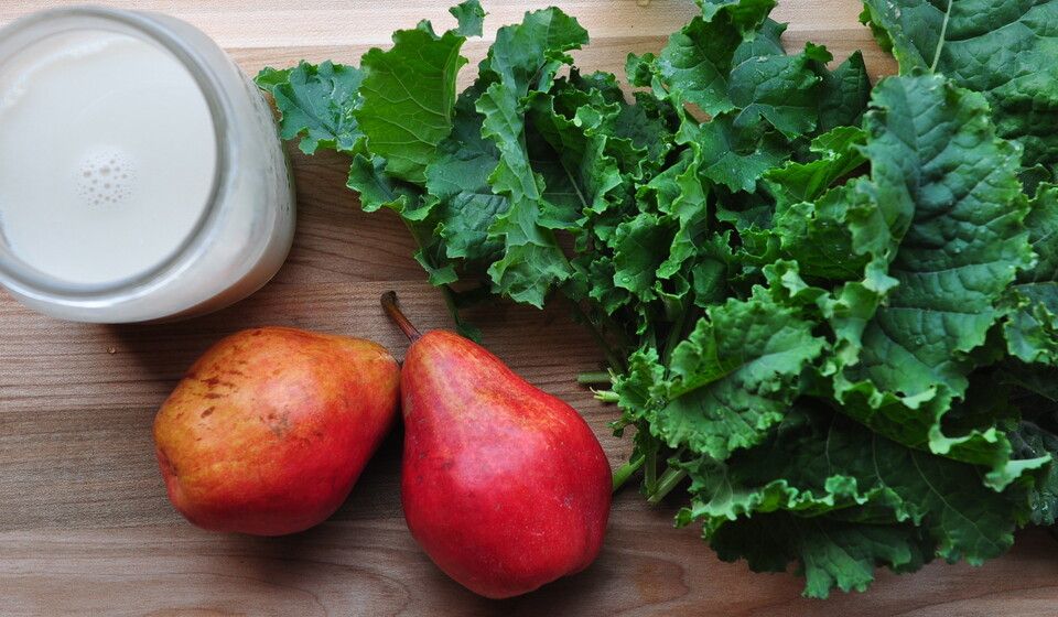 Creamy Almond Kale Smoothie