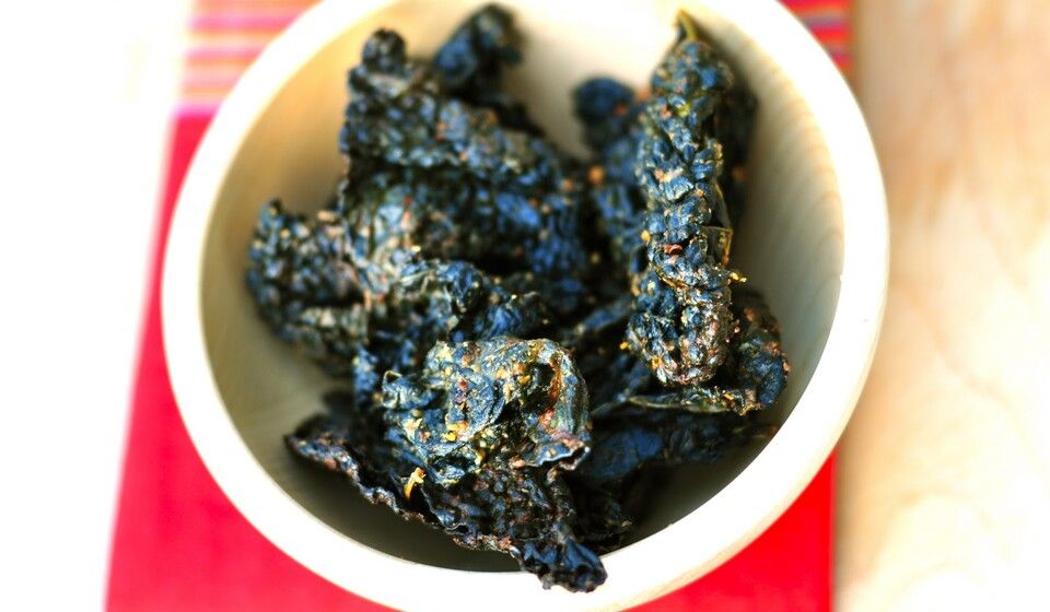 Sweet and Spicy Kale Chips