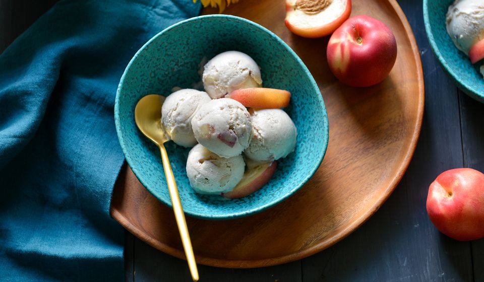 DAIRY-FREE WHITE NECTARINE ICE CREAM-2